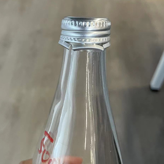 Wholesales Shanghai Custom 28mm nicked cap Glass Bottles Aluminum Cap Lids Gold Black Leak Proof Cap