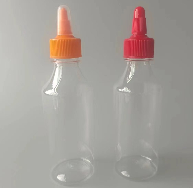 Custom Empty Clear PET Plastic Chili Sauce Squeeze Bottle with Twist Cap for honey jam ketchup